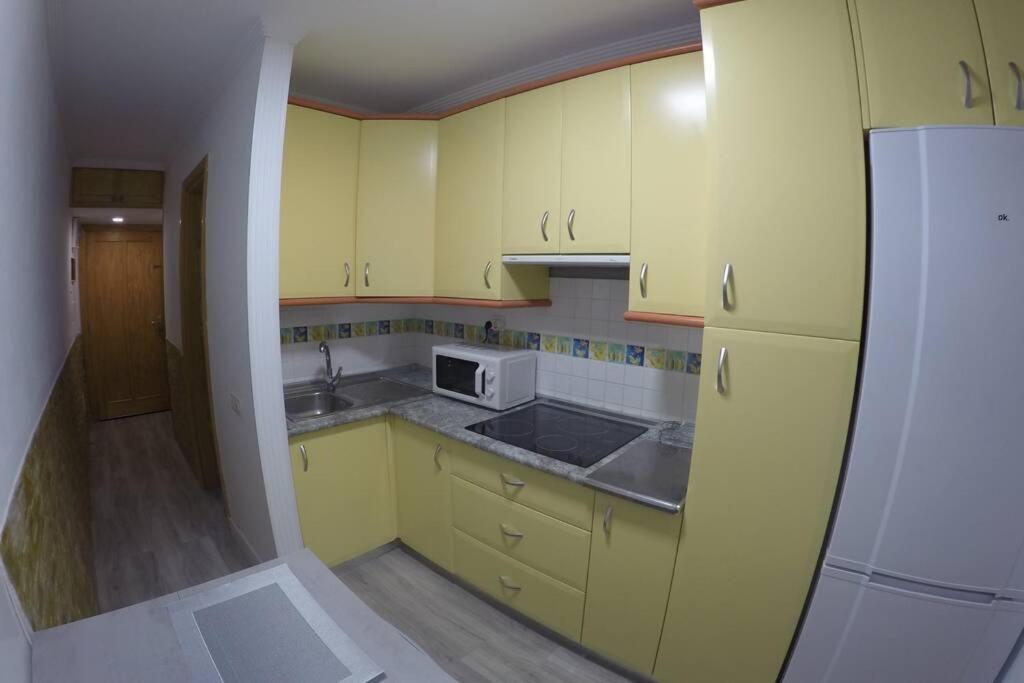 Studio Apartment La Lajilla Located At Beachfront Arguineguin Exterior photo